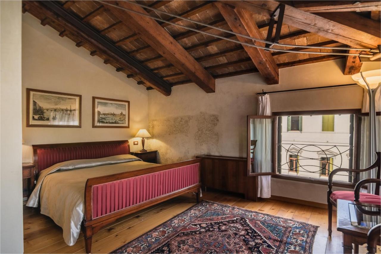 Le Camere Di Palazzo Bortolan Тревизо Экстерьер фото
