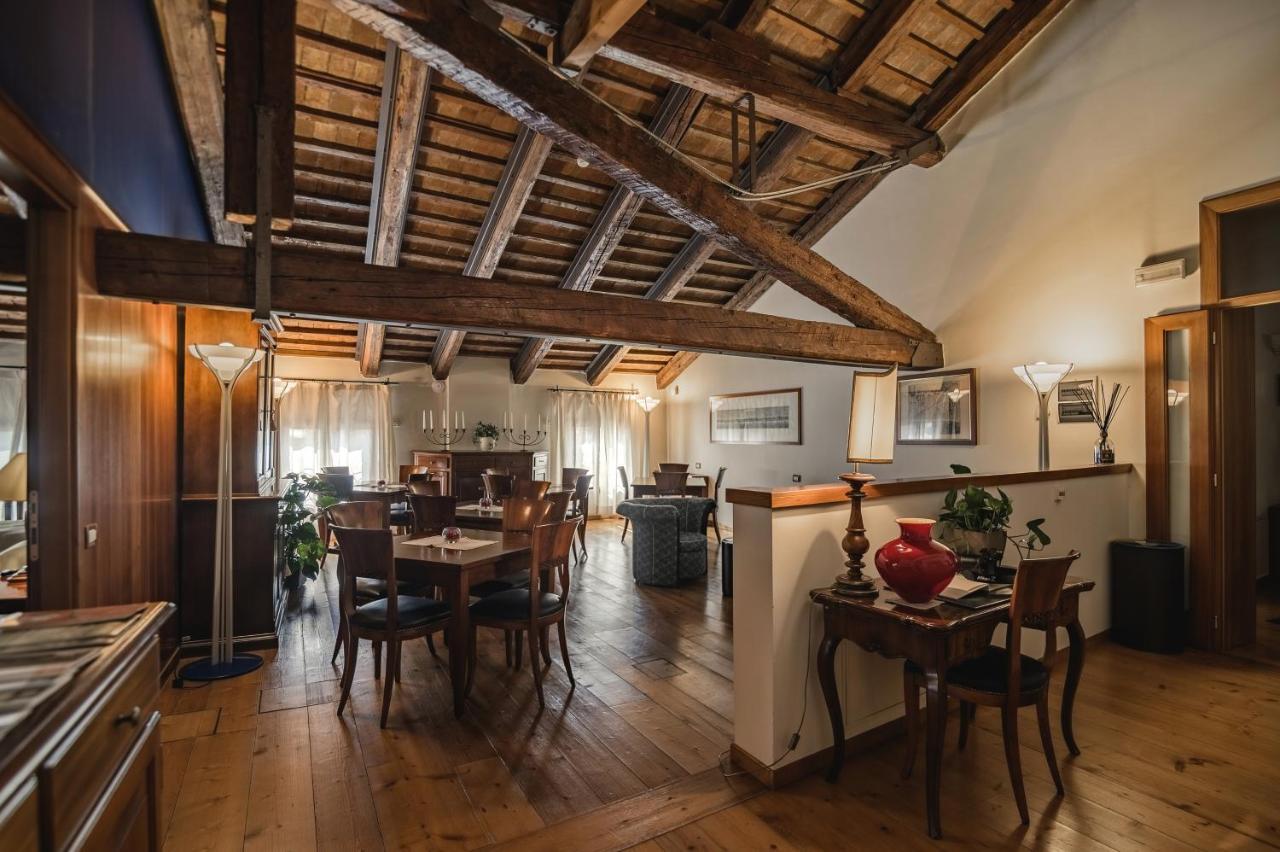 Le Camere Di Palazzo Bortolan Тревизо Экстерьер фото